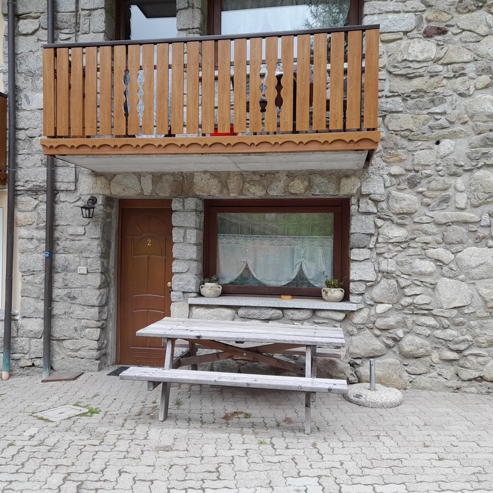 Soggiorno Vacanze Stella Alpina Temù Exteriör bild